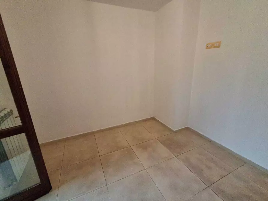 Immagine 28 di Trilocale in vendita  in via nicolo paganini a Guidonia Montecelio