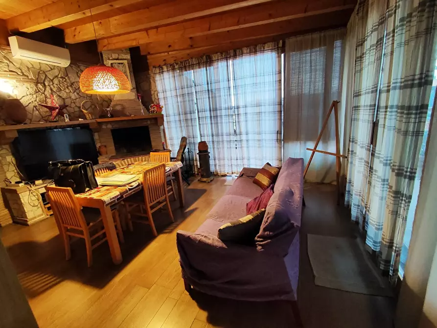 Immagine 13 di Trilocale in vendita  in Via Nicola Ricciotti 50 a Guidonia Montecelio