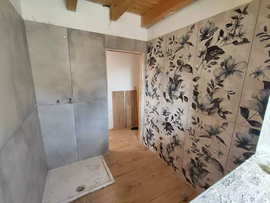 Immagine 17 di Villa in vendita  in via colleferro 64 a Guidonia Montecelio