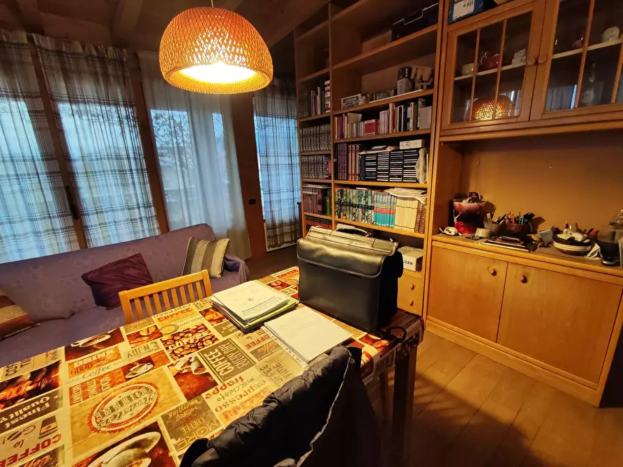 Immagine 15 di Trilocale in vendita  in Via Nicola Ricciotti 50 a Guidonia Montecelio