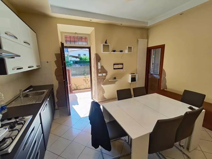 Immagine 11 di Casa indipendente in vendita  in via fratelli bandiera 26 a Guidonia Montecelio