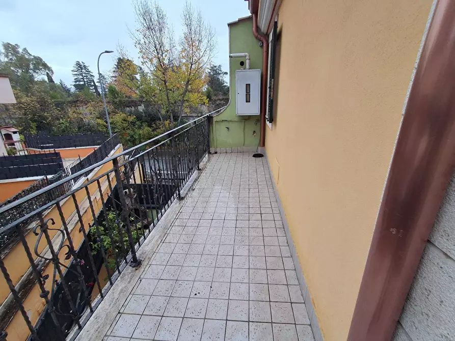 Immagine 13 di Trilocale in vendita  in via nicolo paganini a Guidonia Montecelio