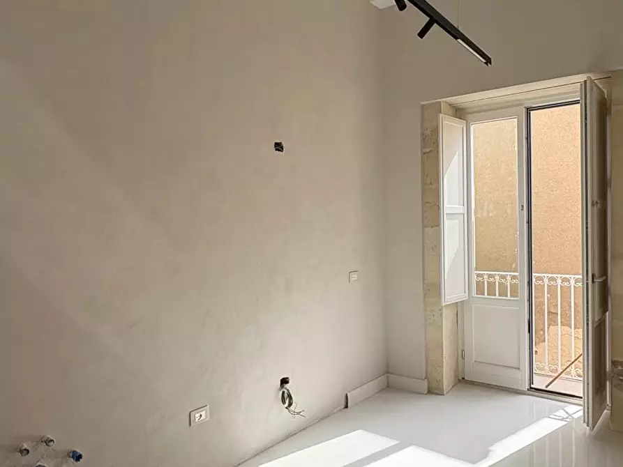 Immagine 8 di Quadrilocale in vendita  in Via delle Grazie a Siracusa