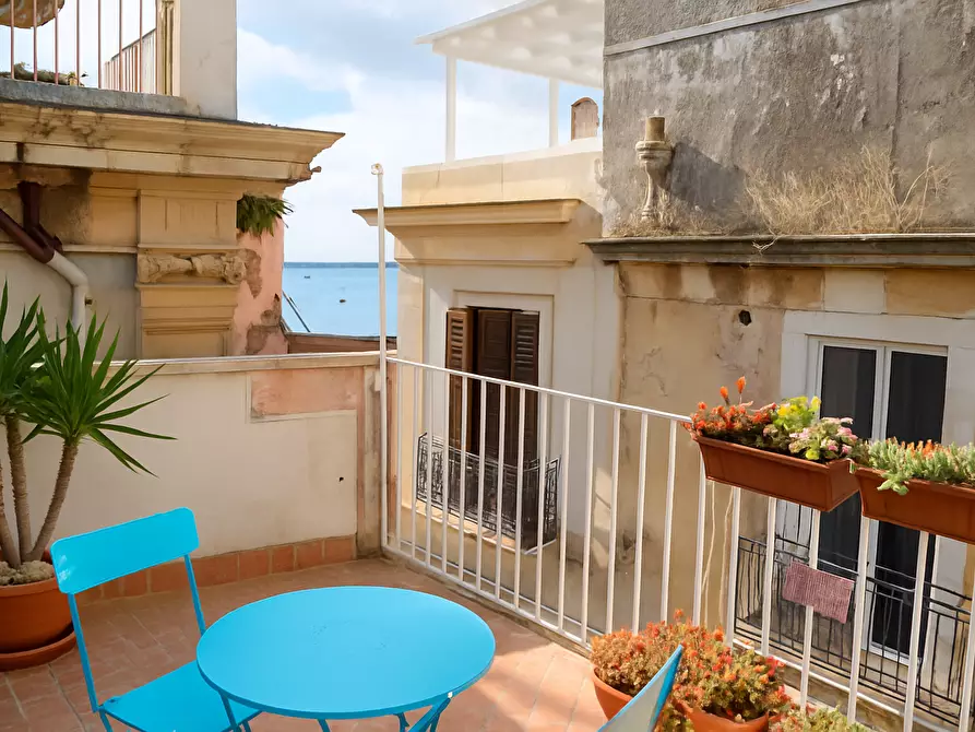 Immagine 2 di Appartamento in vendita  in VIA DEI CANDELAI 44 a Siracusa