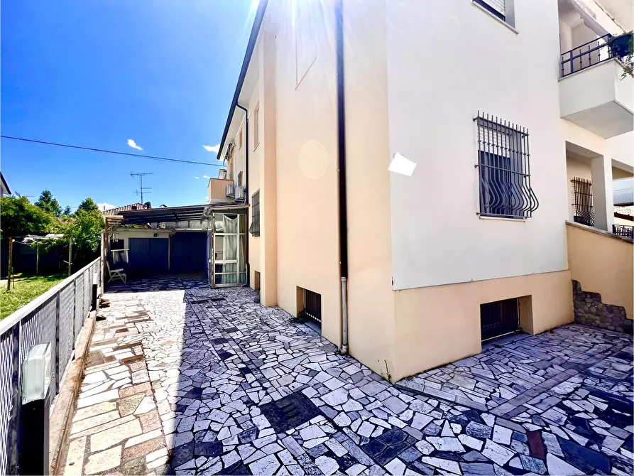 Immagine 25 di Porzione di casa in vendita  a Cesena