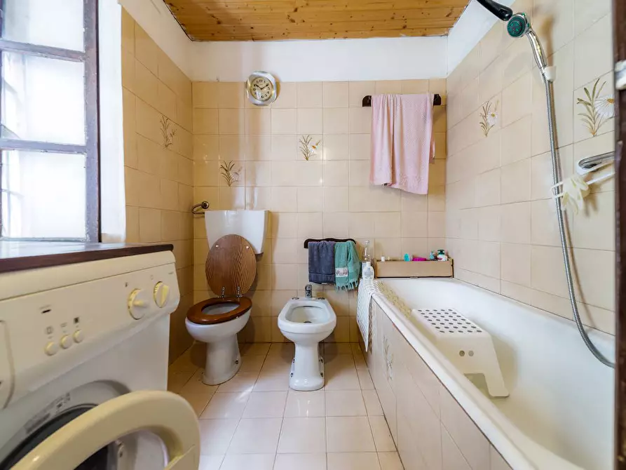 Immagine 17 di Rustico / casale in vendita  in Località Romazza a Neviano Degli Arduini