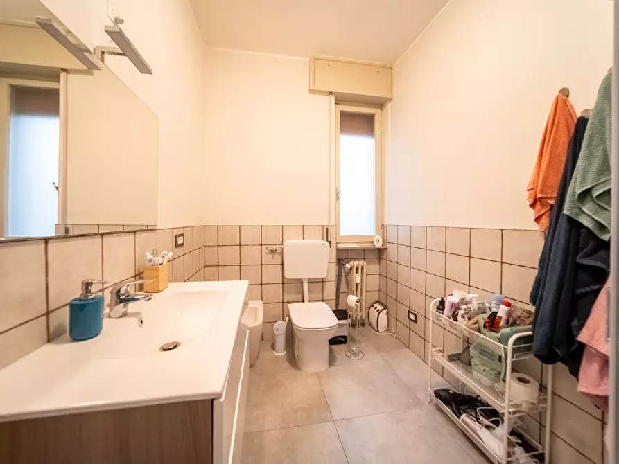 Immagine 16 di Pentalocale in vendita  in borgo basini 3 a Parma