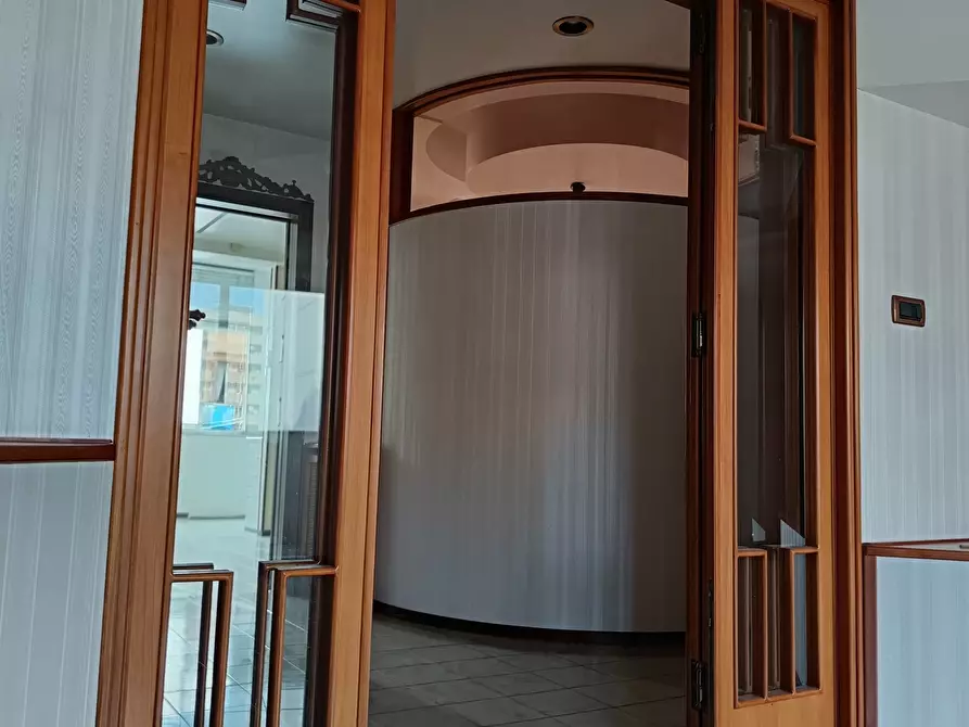 Immagine 19 di Pentalocale in vendita  a Palermo