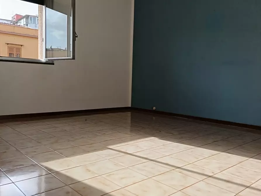 Immagine 12 di Pentalocale in vendita  a Palermo