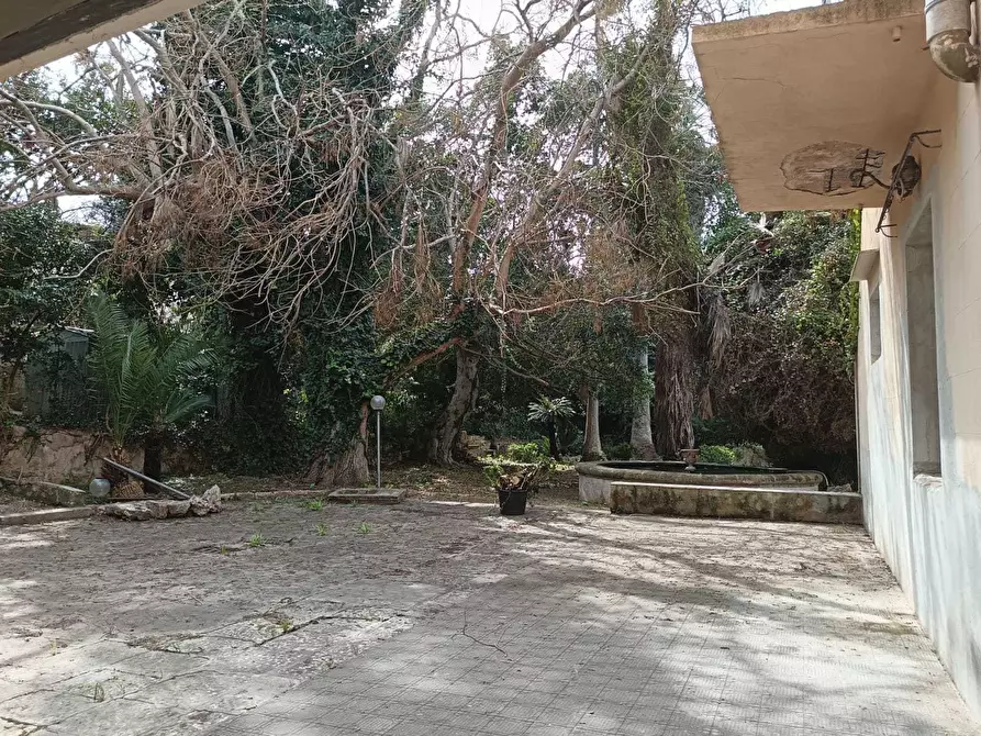 Immagine 60 di Villa in vendita  a Valderice