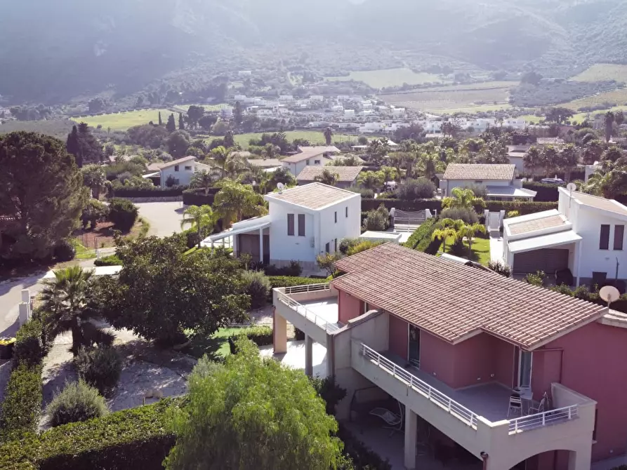 Immagine 78 di Villetta a schiera in vendita  a Castellammare Del Golfo