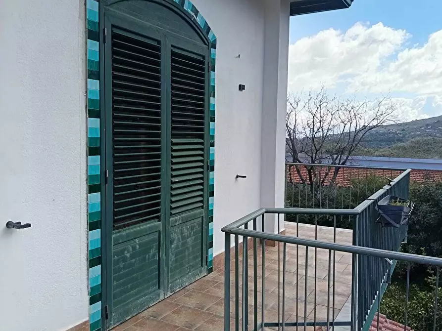 Immagine 11 di Villa in vendita  a Trabia
