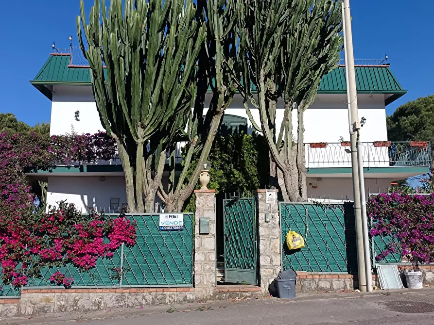 Immagine 34 di Villa in vendita  a Trabia