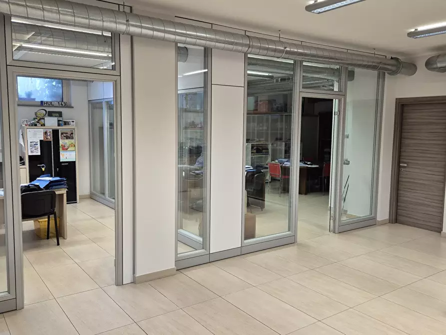 Immagine 2 di Magazzino in vendita  in Viale Rimembranze 36 a Lodi