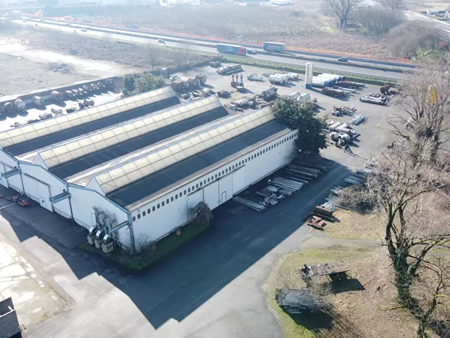 Immagine 1 di Capannone industriale in vendita  in Via delle Industrie a Guardamiglio