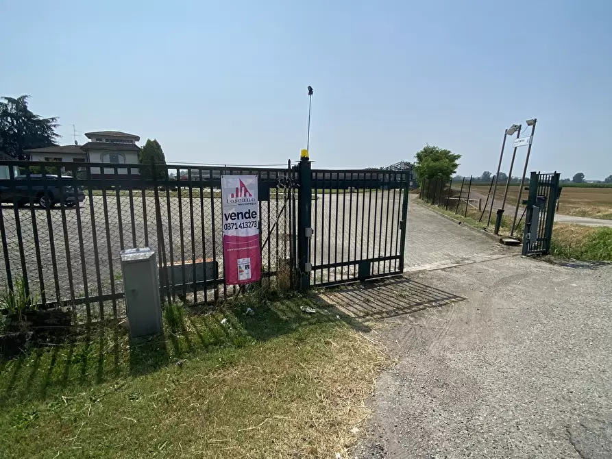 Immagine 4 di Terreno agricolo in vendita  in VIA CERCA 2 a Settala