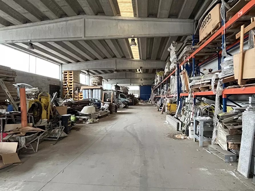 Immagine 4 di Capannone industriale in vendita  in Loc. Prado - Strada Paiola a Cura Carpignano