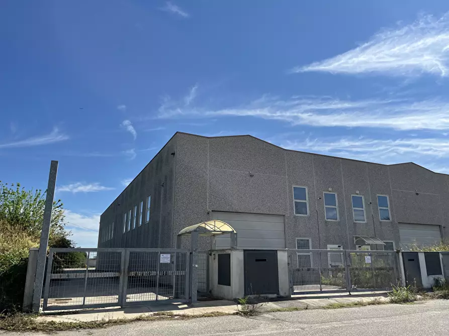 Immagine 6 di Capannone industriale in vendita  in Dossino 31 a Cura Carpignano
