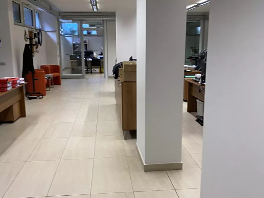 Immagine 10 di Magazzino in vendita  in Viale Rimembranze 36 a Lodi