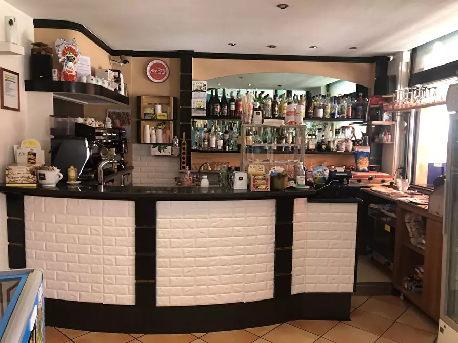 Immagine 2 di Bar / Ristorante in vendita  in Via San Giovanni Bosco 24 a Tavazzano Con Villavesco