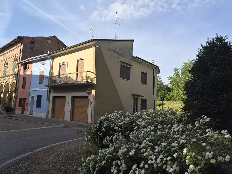 Immagine 1 di Villa in vendita  in Via Baldesio 109 a Casalmaggiore