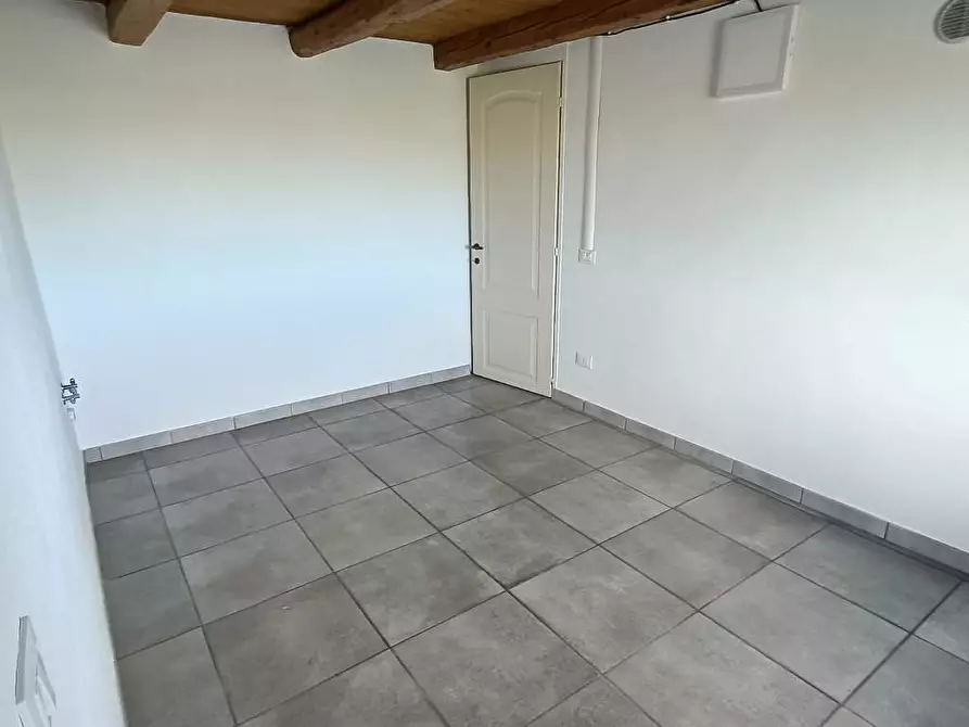 Immagine 7 di Rustico / casale in vendita  a Polesella