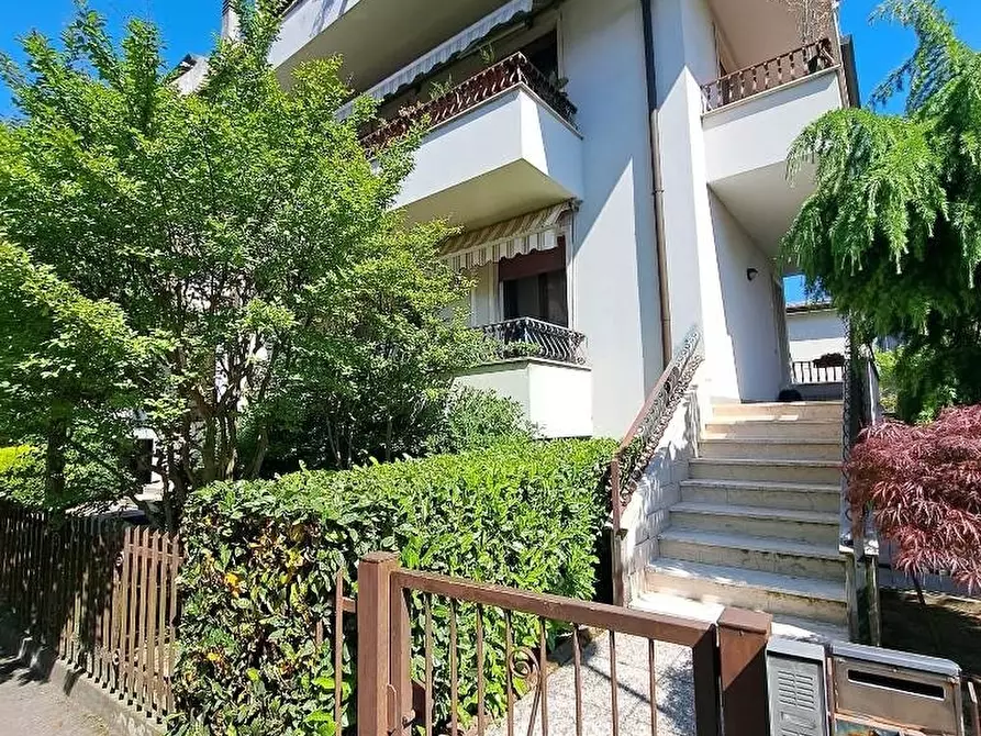 Immagine 3 di Appartamento in vendita  a Rovigo