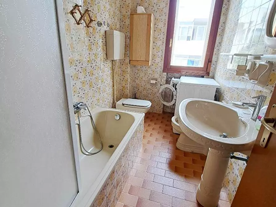 Immagine 17 di Appartamento in vendita  in Via Domenico Baroni 26 a Rovigo