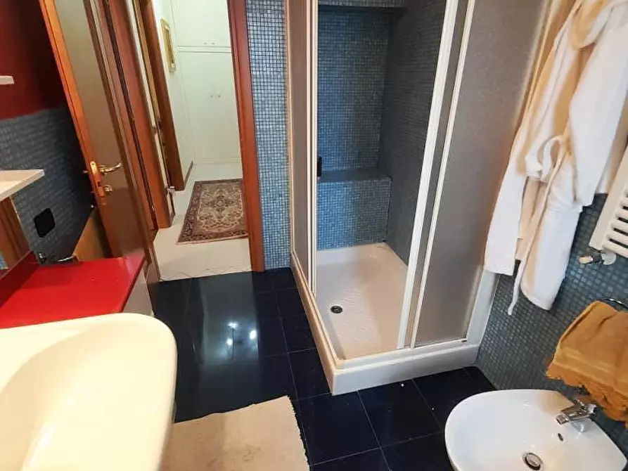 Immagine 18 di Appartamento in vendita  a Rovigo