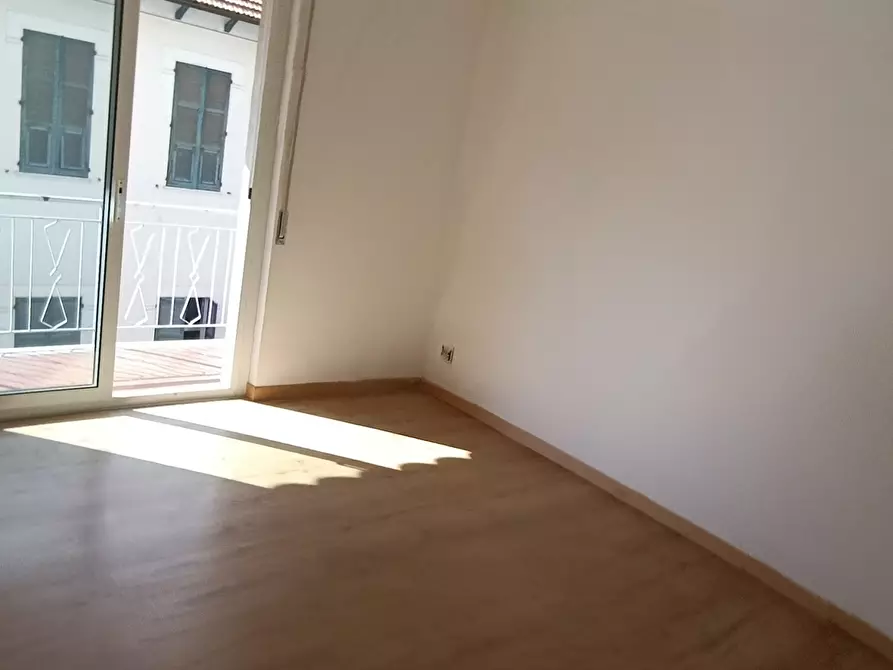 Immagine 4 di Bilocale in vendita  a San Remo