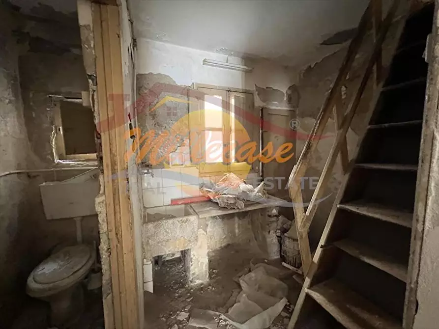 Immagine 14 di Pentalocale in vendita  in VIA ISONZO a Siracusa