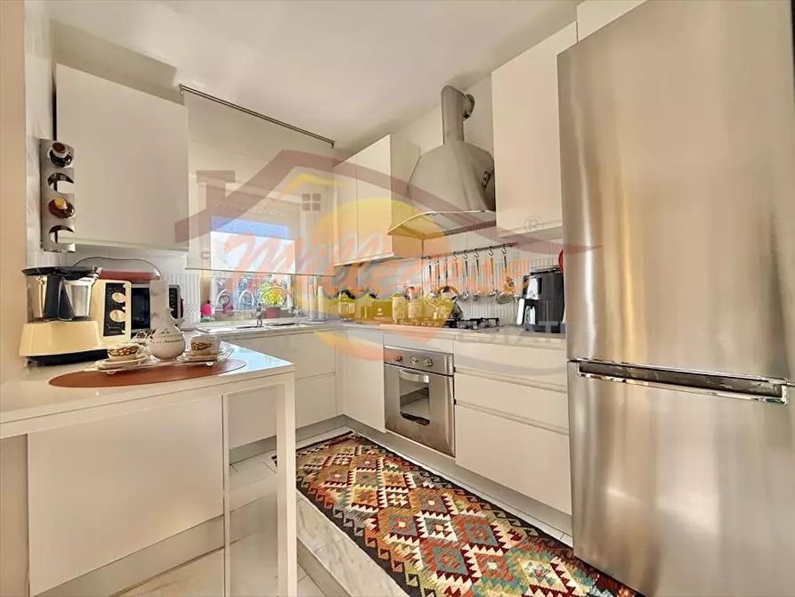 Immagine 19 di Pentalocale in vendita  in VIA ACHILLE ADORNO a Siracusa