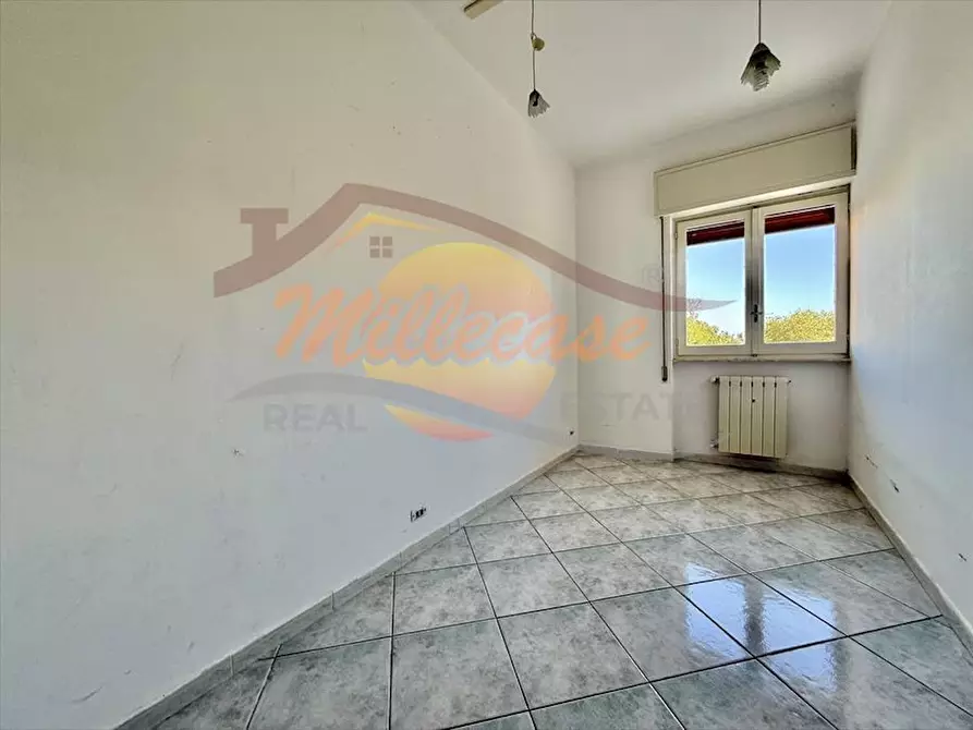 Immagine 23 di Pentalocale in vendita  in Via Avola a Siracusa