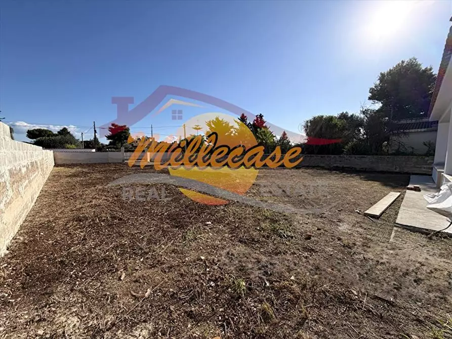 Immagine 19 di Villa in vendita  in VIA LAGO DI LUGANO a Siracusa