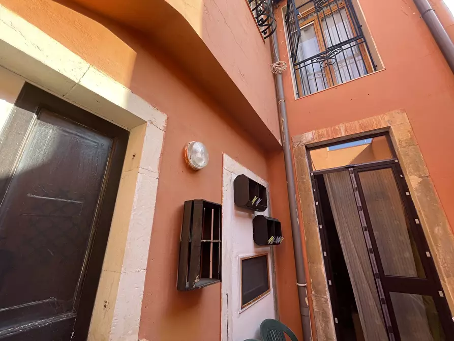 Immagine 21 di Bilocale in affitto  in VIA VENEZIA a Siracusa