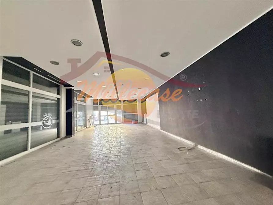 Immagine 18 di Locale commerciale in vendita  in Viale Zecchino a Siracusa