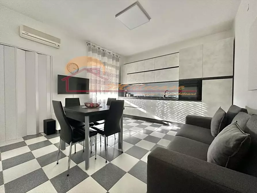 Immagine 23 di Trilocale in vendita  in Viale dei Comuni a Siracusa