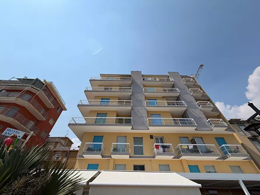 Immagine 49 di Trilocale in vendita  in Via Sicilia 37 a San Bartolomeo Al Mare