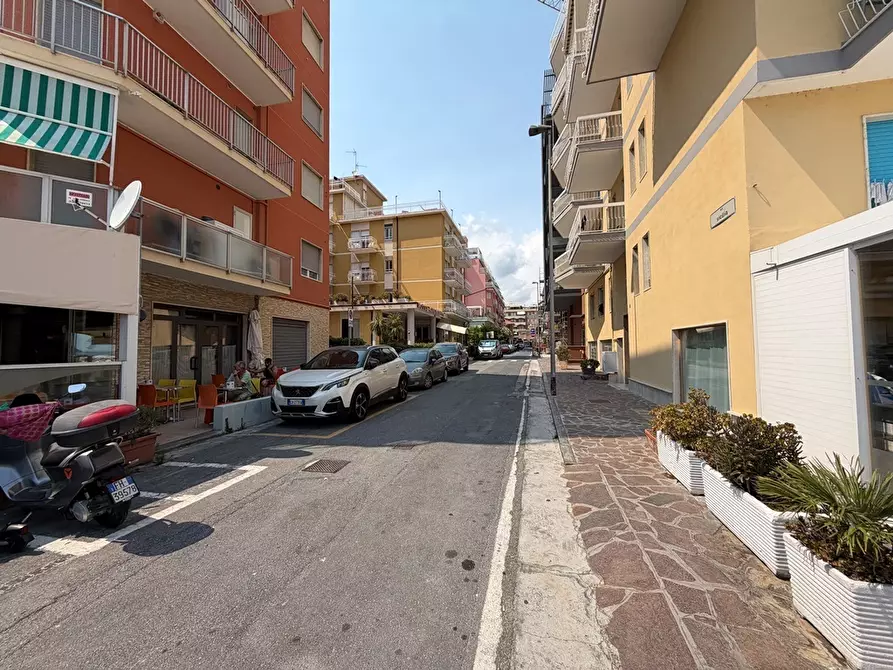 Immagine 55 di Trilocale in vendita  in Via Sicilia 37 a San Bartolomeo Al Mare