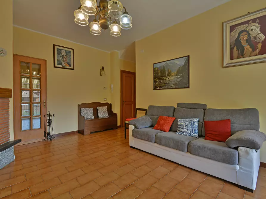 Immagine 8 di Quadrilocale in vendita  in Via Michele Albavera 5 a San Bartolomeo Al Mare