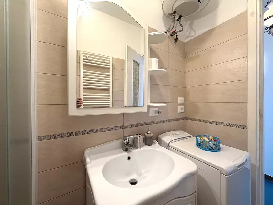 Immagine 23 di Bilocale in vendita  in Via Aurelia 82 a San Bartolomeo Al Mare