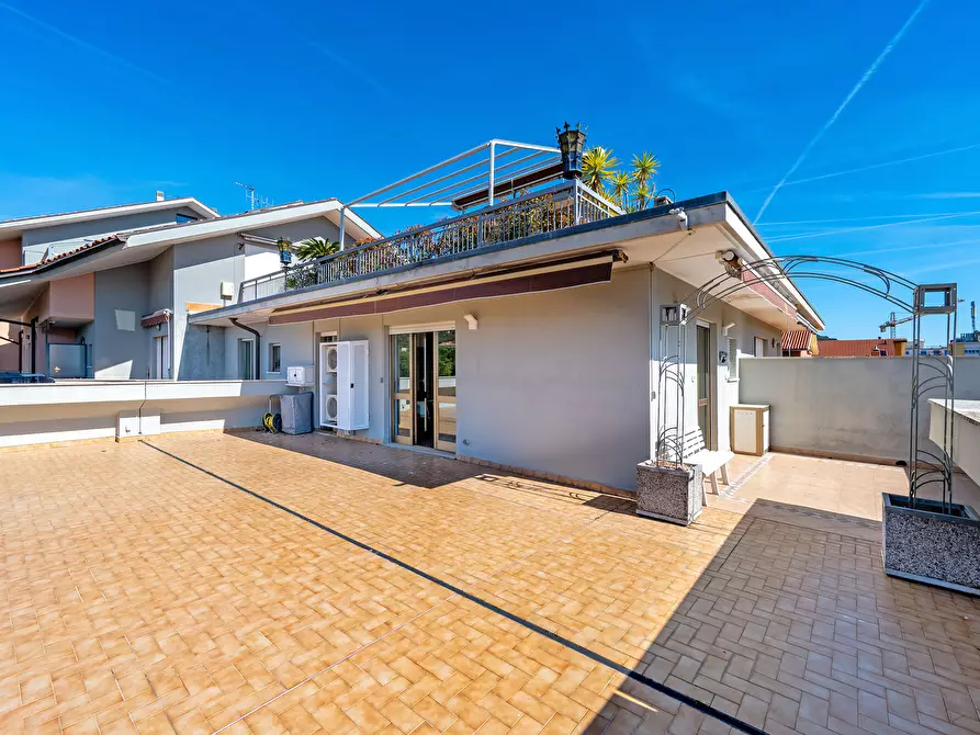 Immagine 44 di Attico in vendita  in Viale Europa 5 a San Bartolomeo Al Mare