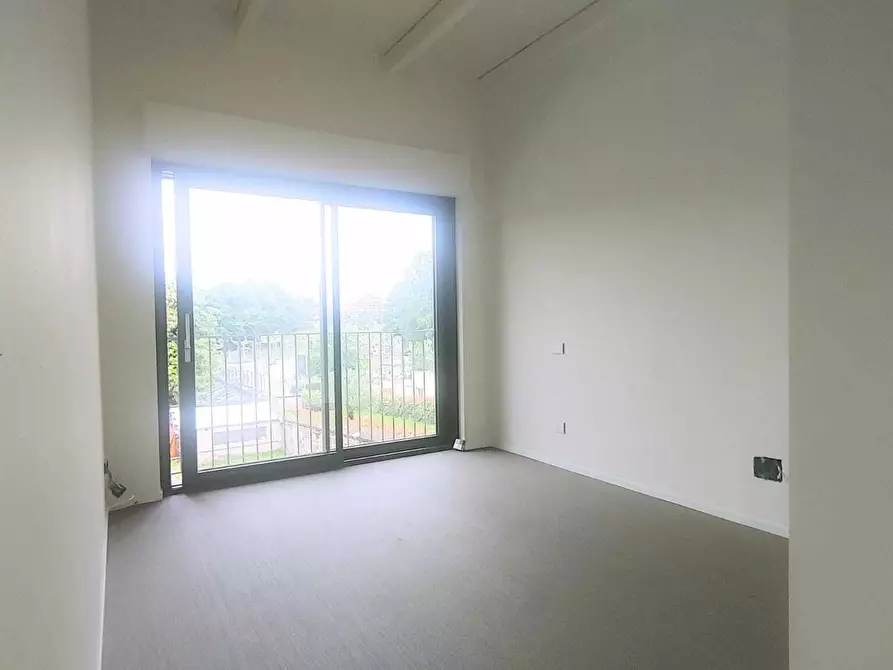 Immagine 6 di Casa indipendente in affitto  a Torino