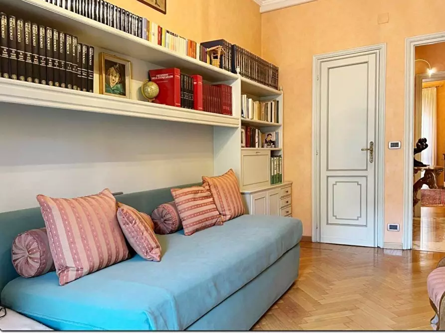 Immagine 12 di Pentalocale in affitto  a Torino