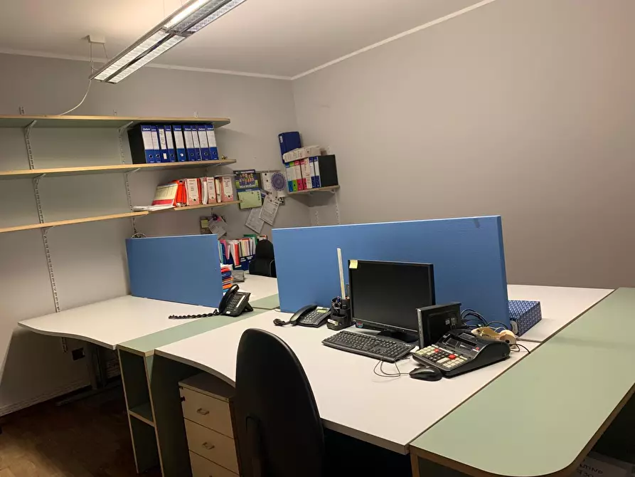 Immagine 14 di Ufficio in affitto  a Torino