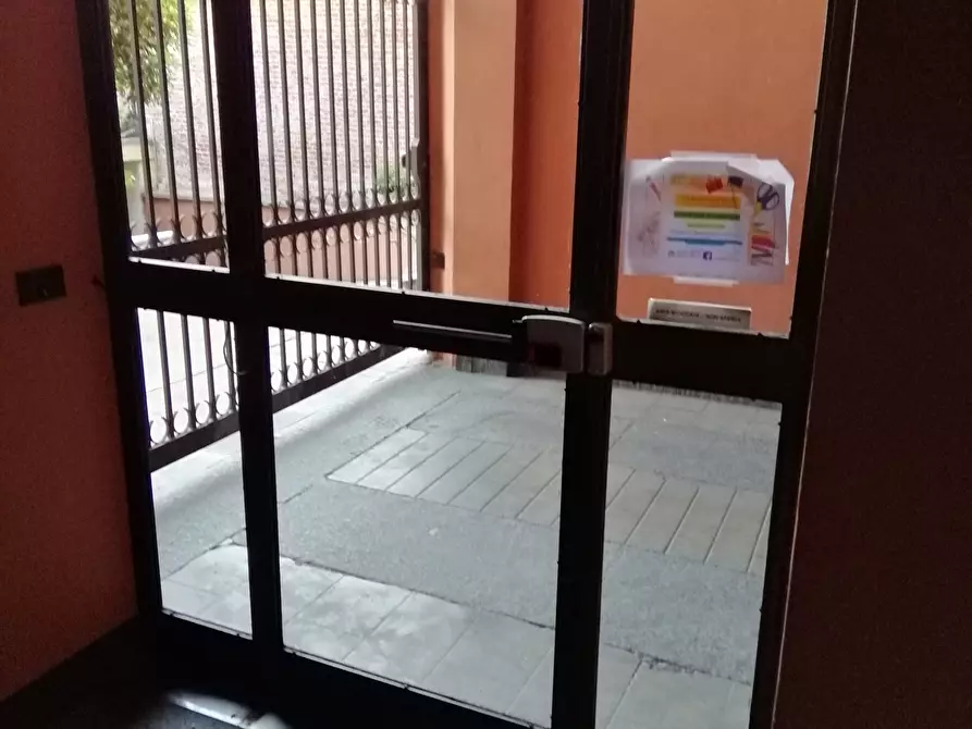 Immagine 21 di Bilocale in affitto  in VIA COSMO 6 a Torino