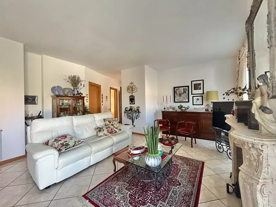 Immagine 28 di Pentalocale in vendita  a Fosdinovo