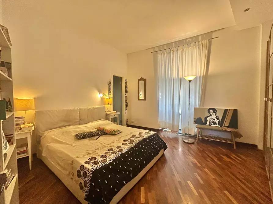 Immagine 25 di Pentalocale in vendita  a Sarzana