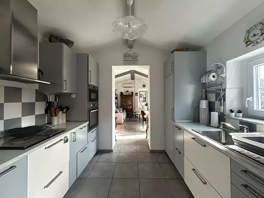 Immagine 21 di Terratetto in vendita  a Sarzana