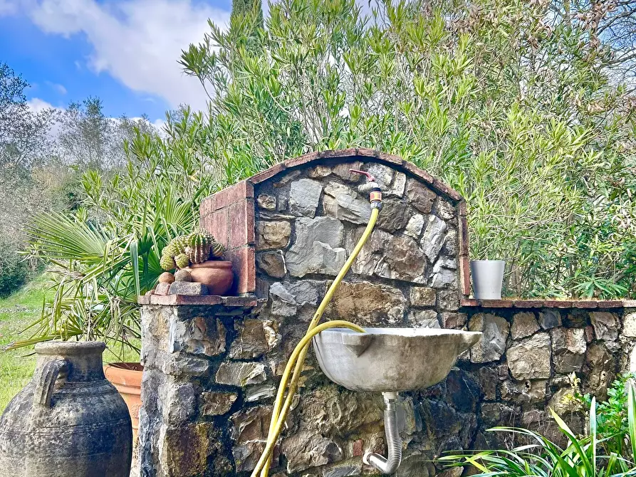 Immagine 13 di Casa indipendente in vendita  a Sarzana